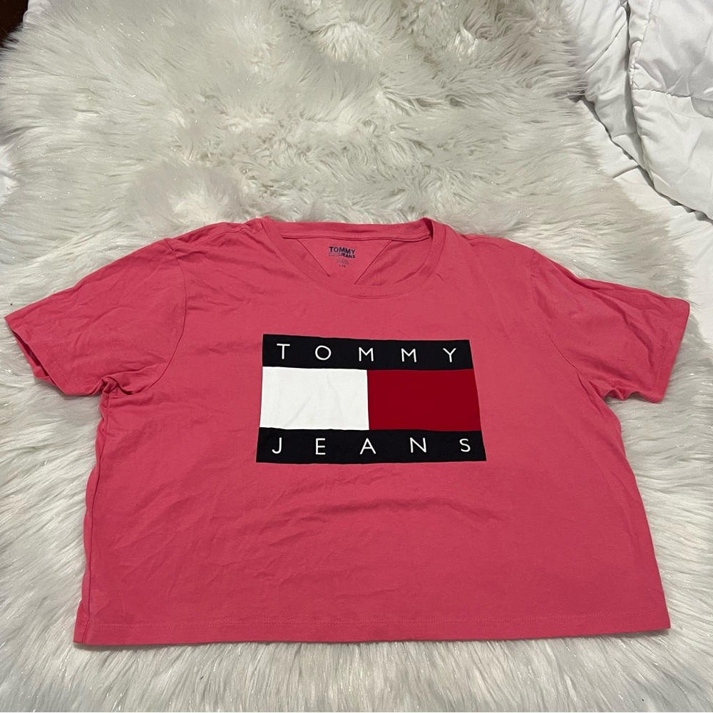 Tommy Jeans Pink Logo cropped T-Shirt